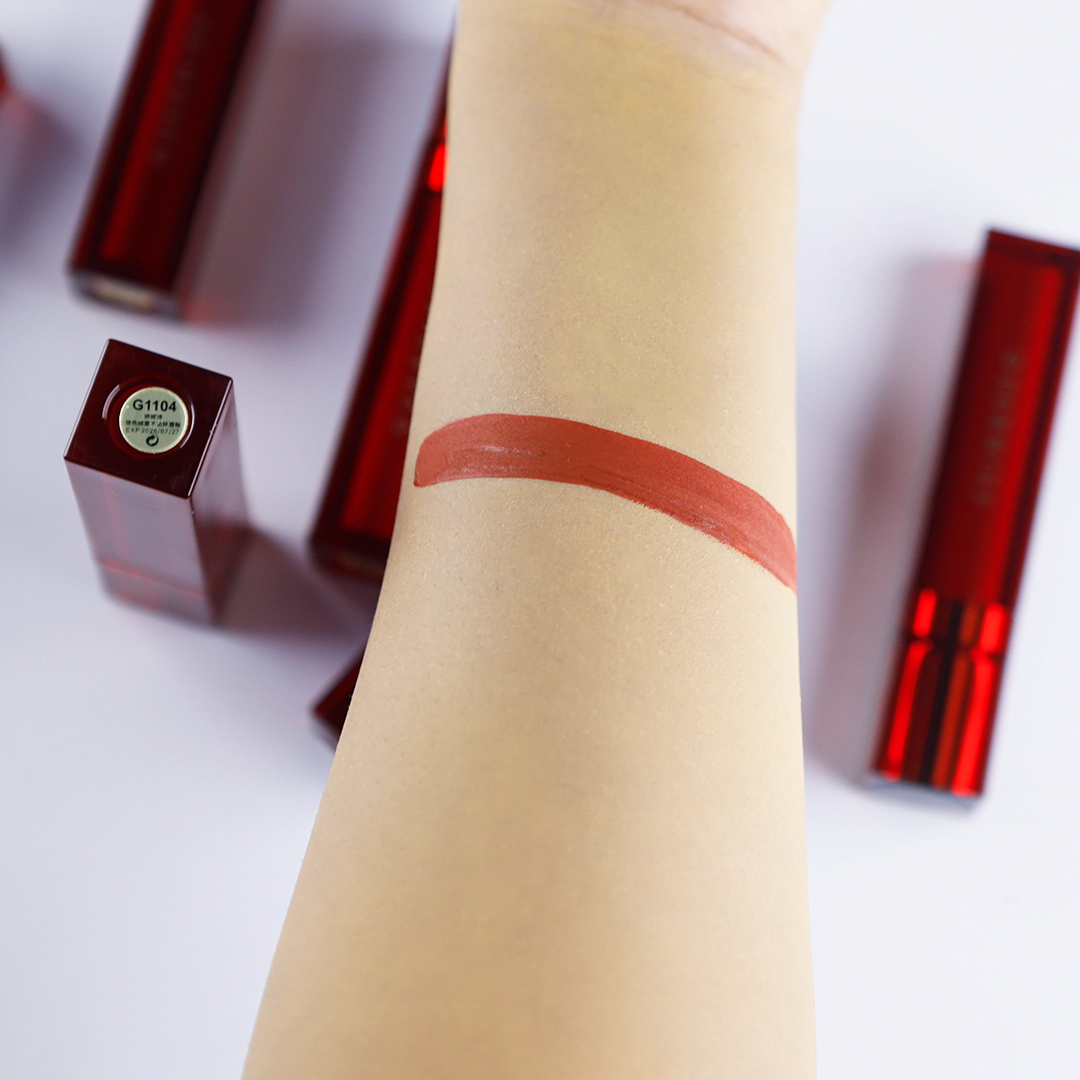 Guerniss Locked Color Velvet Long Lasting Lipstick