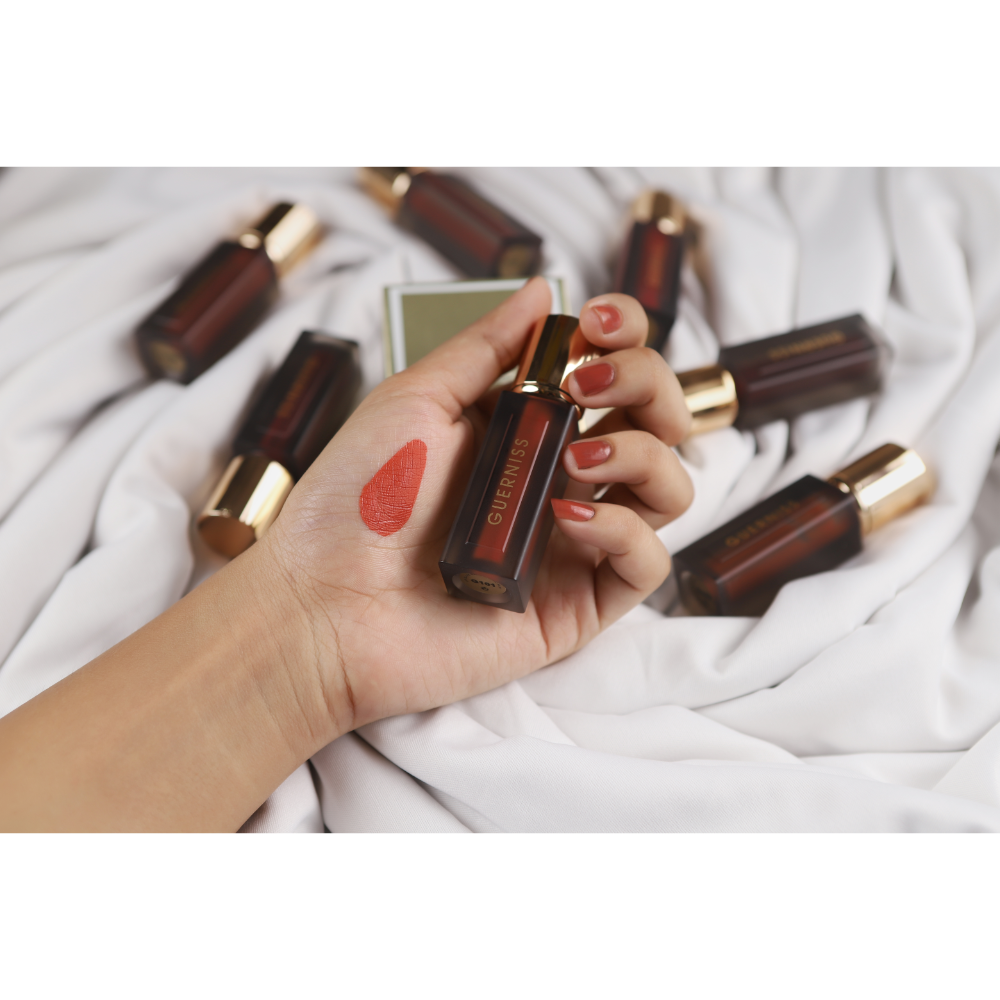 Guerniss Lip Glaze Delicate and Silky (G/S)