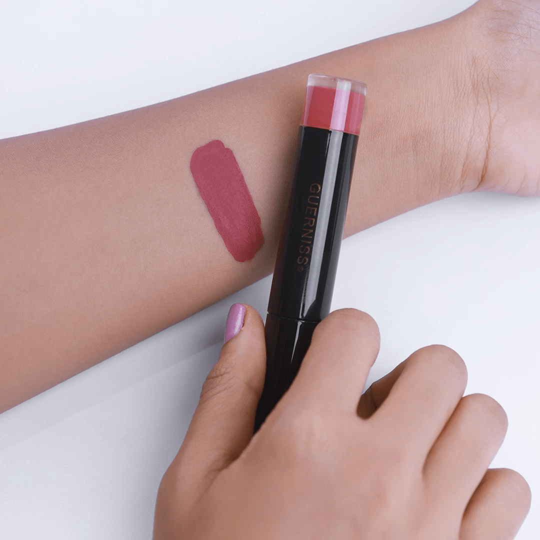 Guerniss Persistent Liquid Matte Lipstick (BUY 1 GET 1)