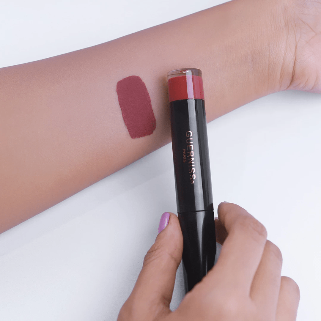 Guerniss Persistent Liquid Matte Lipstick (BUY 1 GET 1)