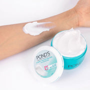 Pond’s Fresh Glow Light Moisturiser with Vitamin E + Glycerine