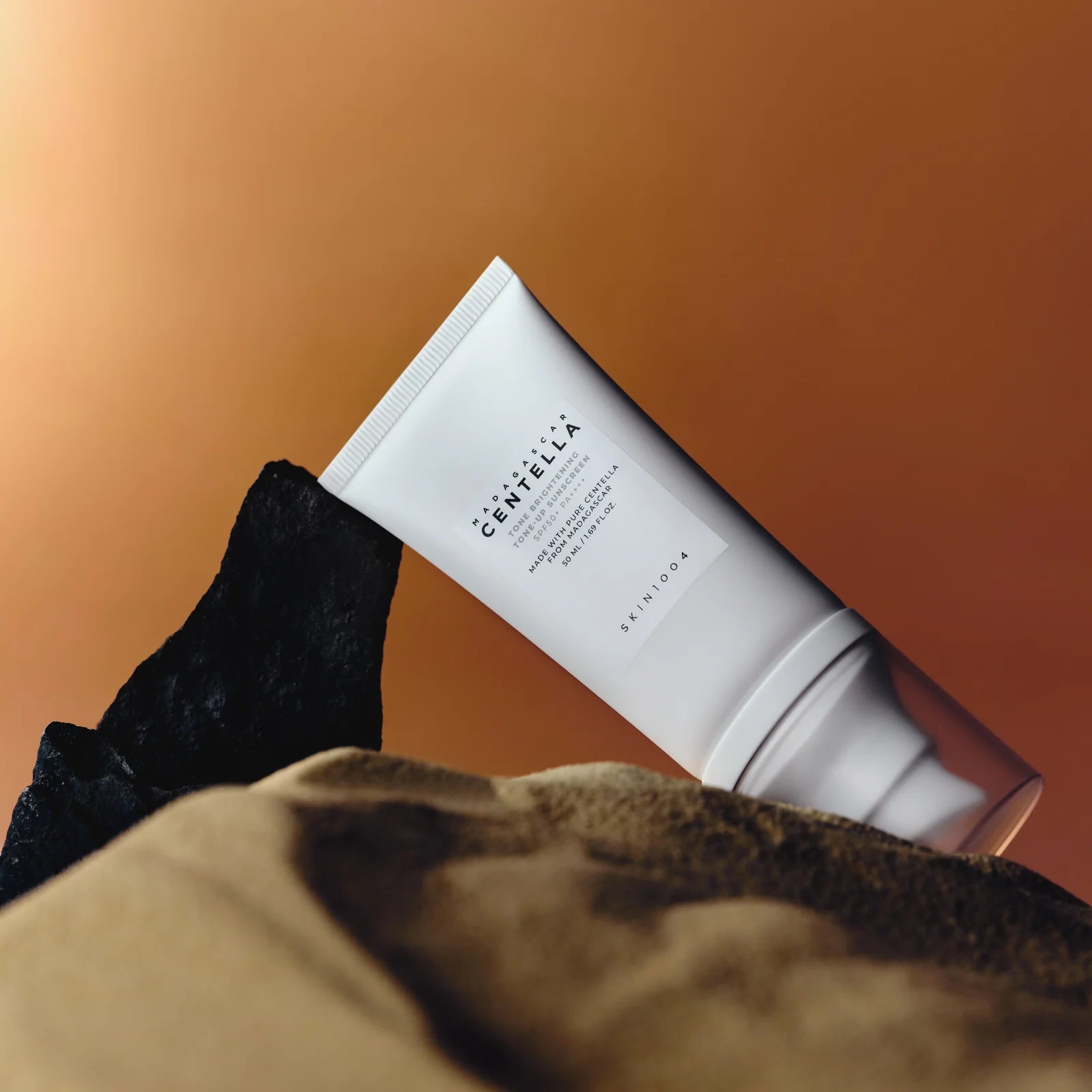 SKIN1004 Tone Up Sunscreen SPF50+ PA++++ – Madagascar Centella Brightening & Anti-Aging Korean Sunscreen (50ml).
